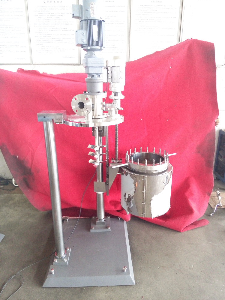 DFCF系列-釜體升降，并可水平旋轉到一邊4